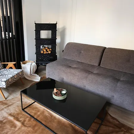 Avc Apartment *